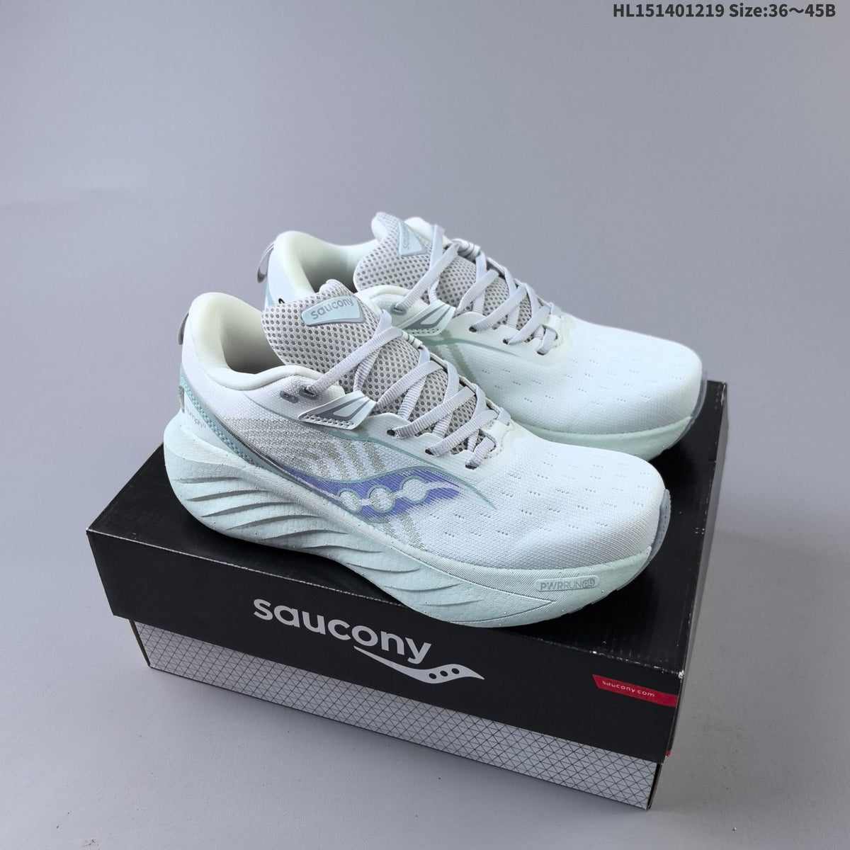 Saucony Triumph 22 Shoes for Running - product image from the listing.