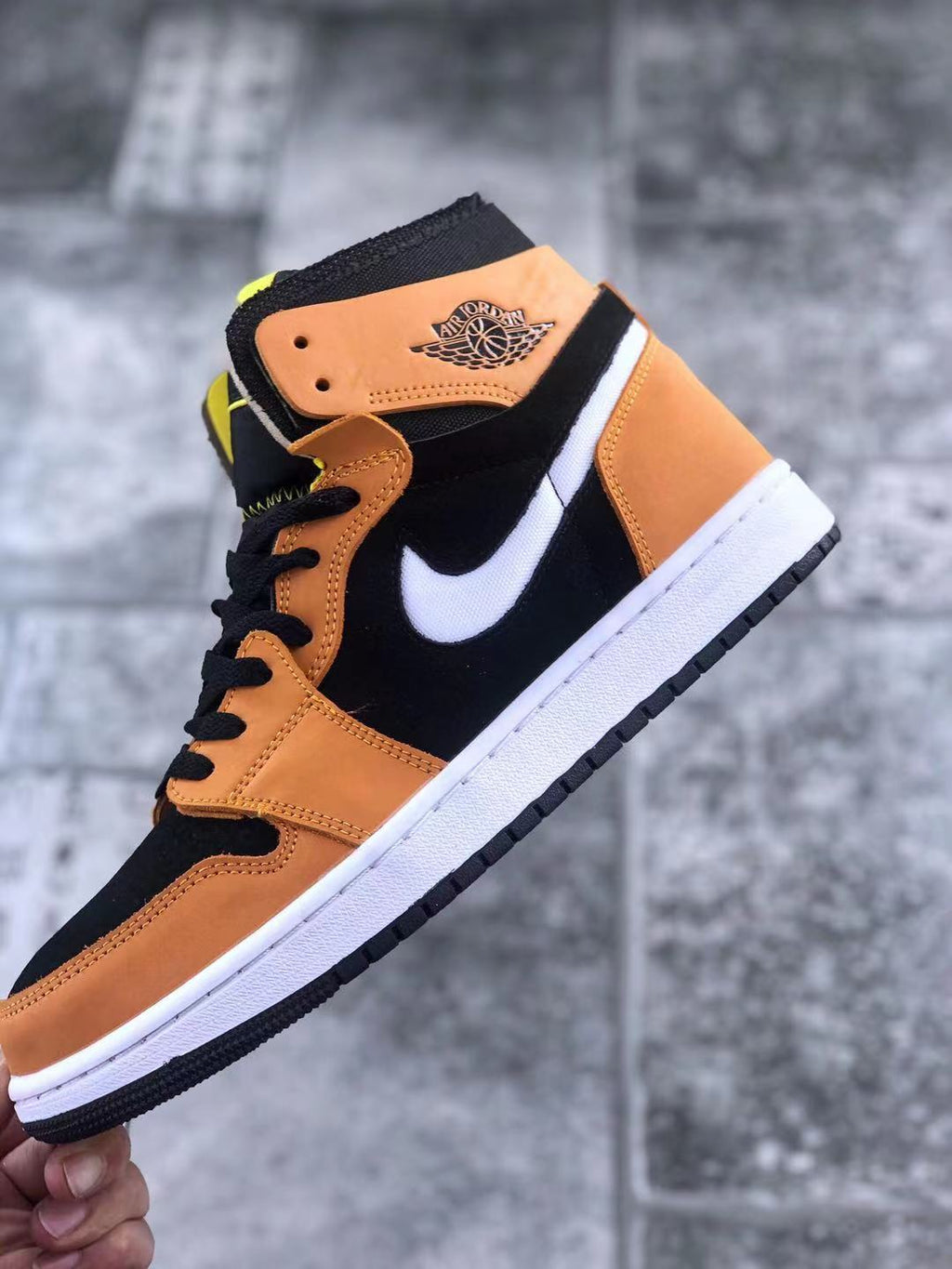 Air Jordan 1 Zoom CMFT Monarch Orange CT0978-002 - product image from the listing.