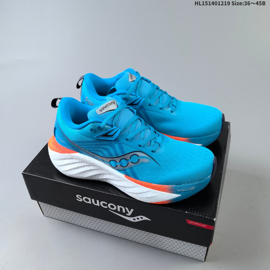 Saucony Triumph 22 Shoes for Running - product image from the listing.