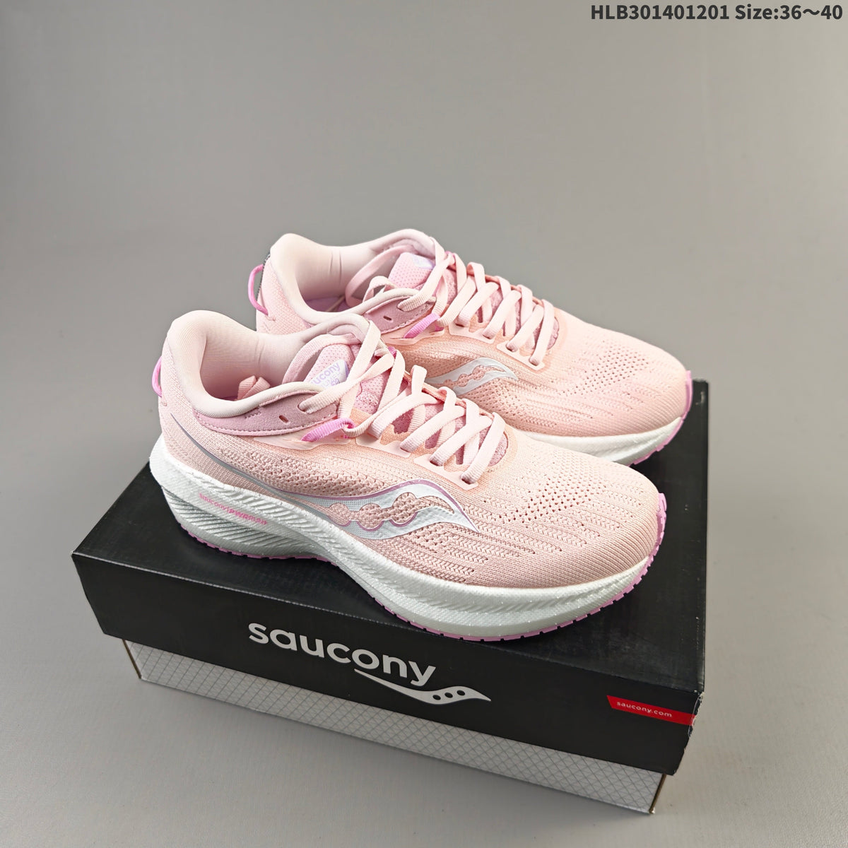 Saucony Triumph 21 Shoes for Running - product image from the listing.