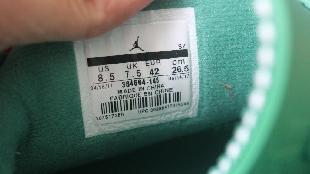 Air Jordan 6 Gatorade High-Top Sneakers in Green 384664-145 - product image from the listing.
