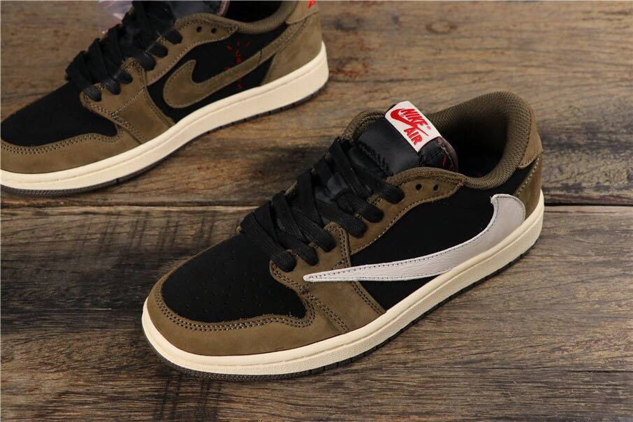 Dark Mocha Travis Scott Sneakers - Jordan 1 Low - product image from the listing.