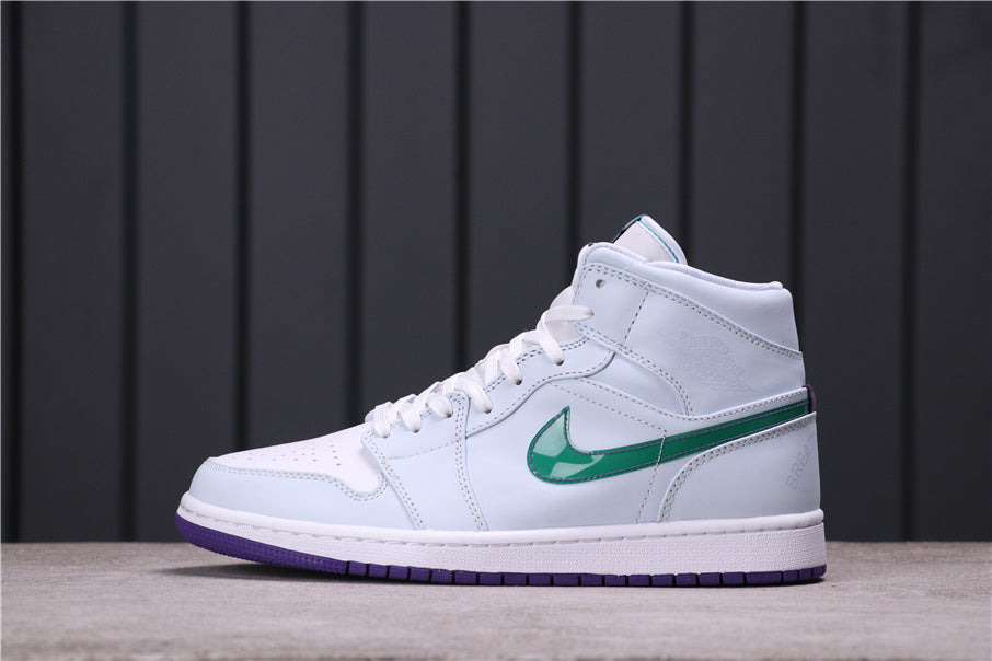 Nike Hoops Sneakers - Air Jordan 1 Mid SE CW5853-100 - product image from the listing.