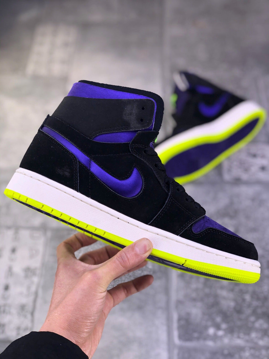 Nike Air Jordan 1 Zoom Air CMFT Lemon Venom Plum in Purple - product image from the listing.