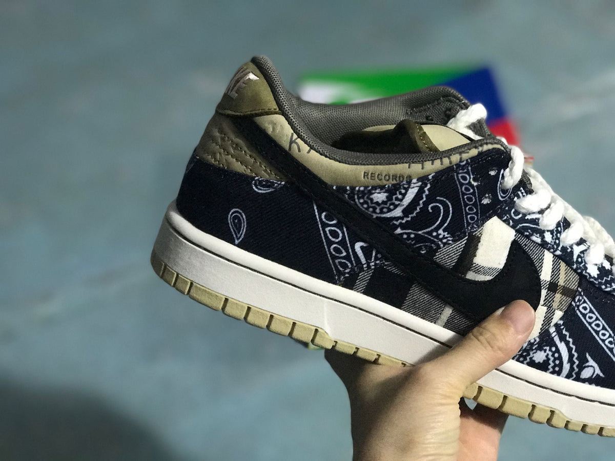 Nike SB Dunk Low PRM QS in Black Beige CT5053-001 - product image from the listing.