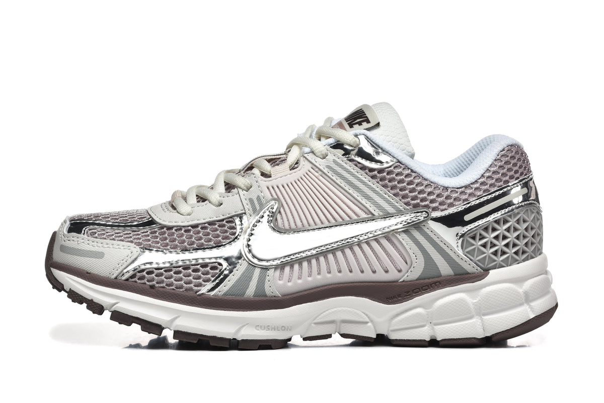 Nike Vomero 5 Trainers in Silver and Mauve - product image from the listing.