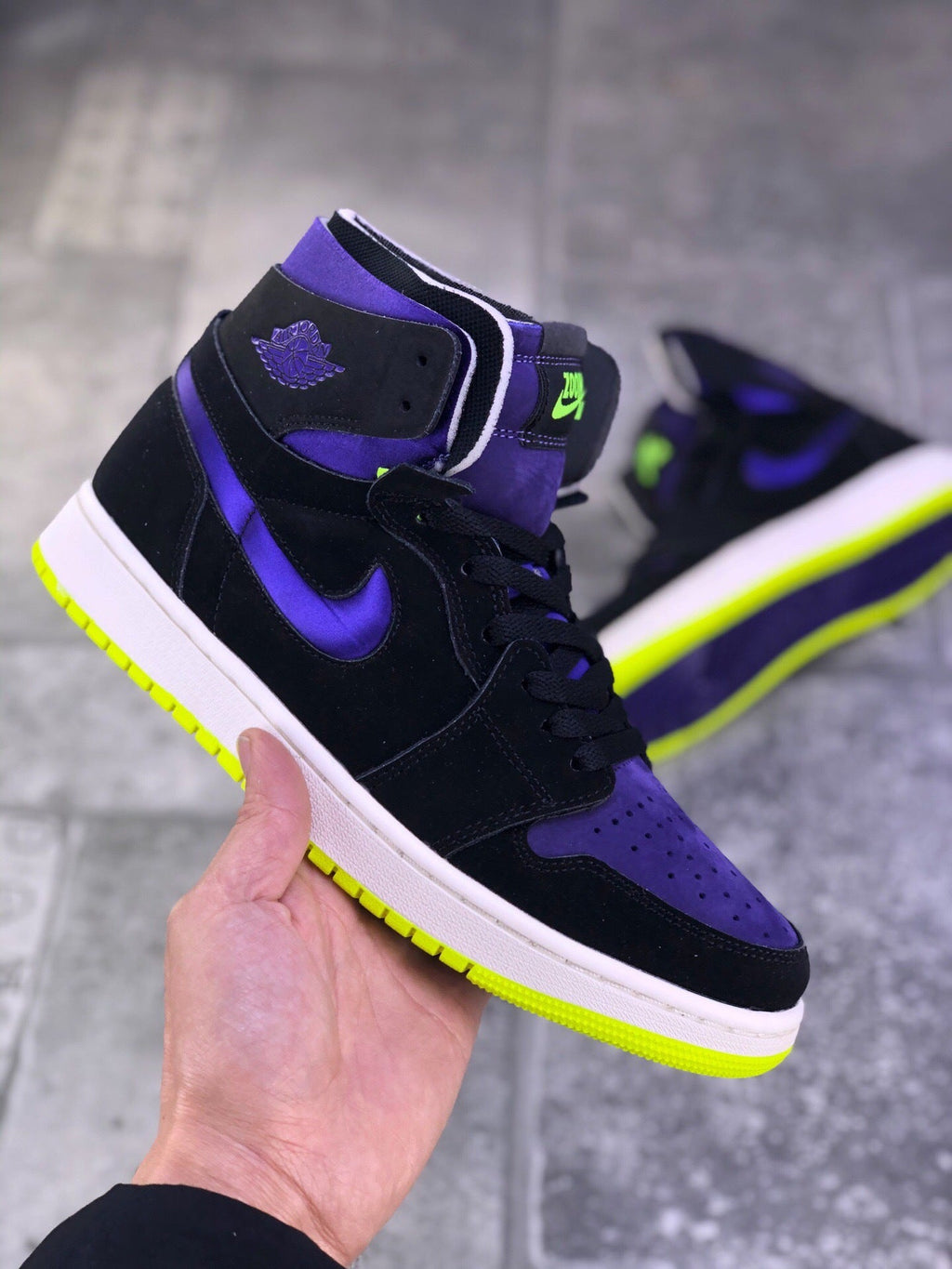 Nike Air Jordan 1 Zoom Air CMFT Lemon Venom Plum in Purple - product image from the listing.