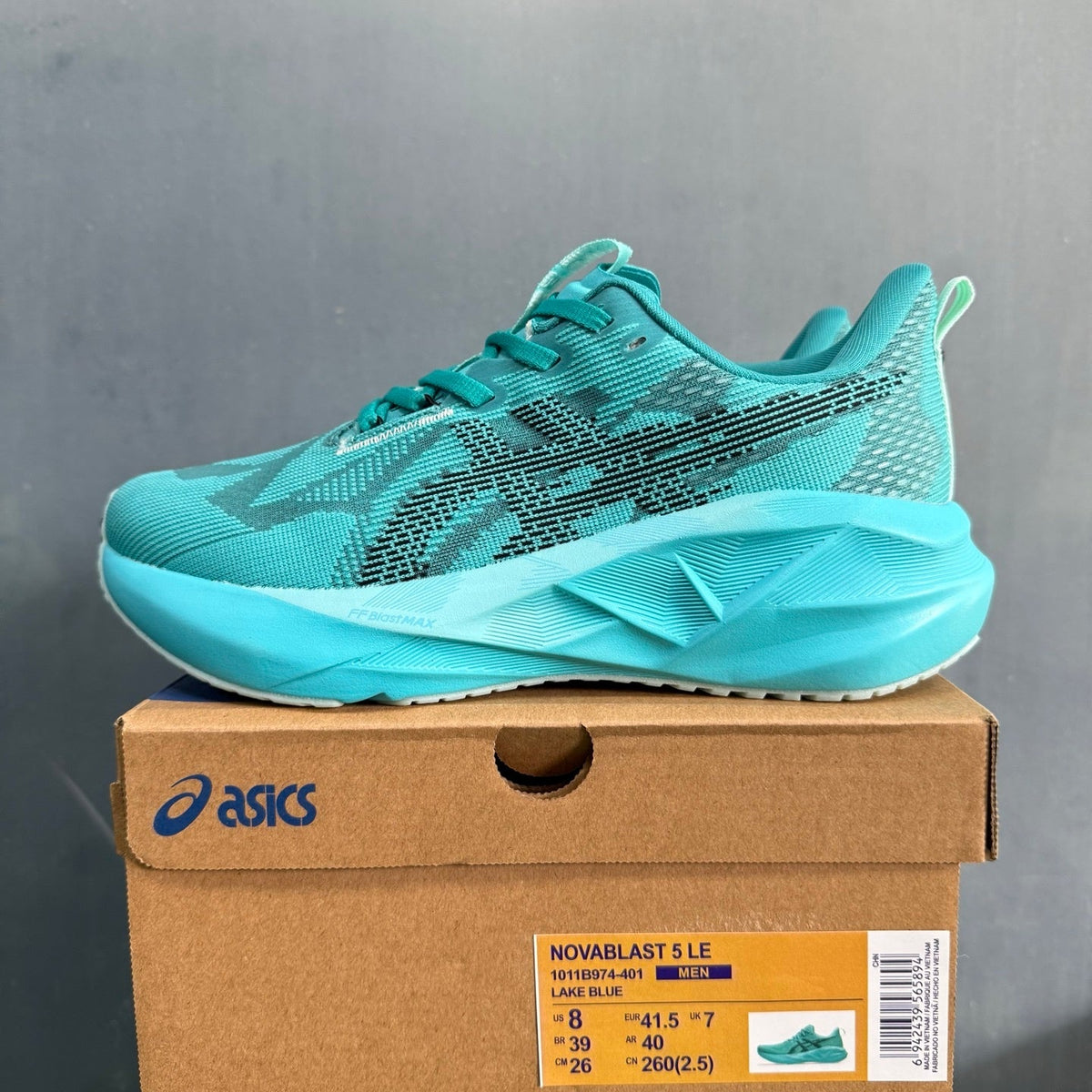 ASICS NOVABLAST 5 LE Running Shoes Lake in Blue - product image from the listing.