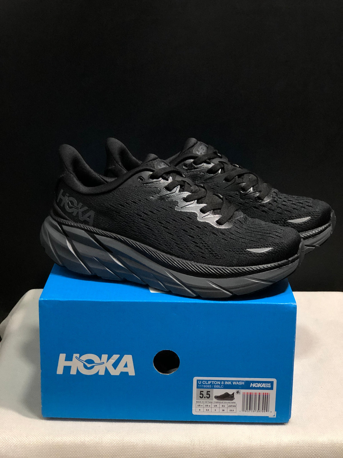 HOKA Clifton 8 Shoes for Running, Black and Ink Wash - product image from the listing.
