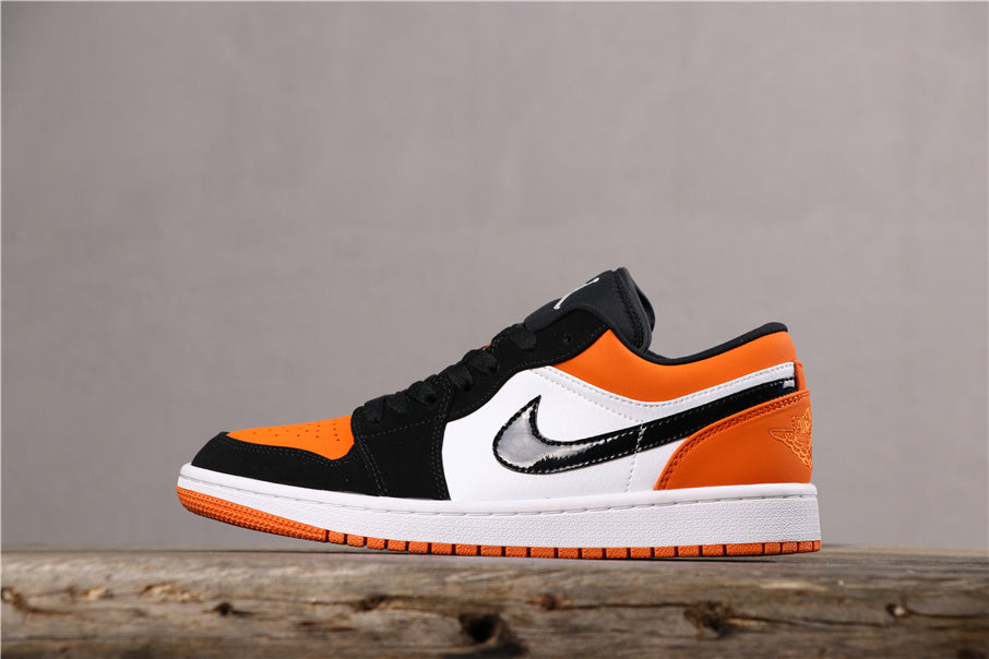 Shattered Backboard Sneakers - Air Jordan 1 Low 553558-128 - product image from the listing.