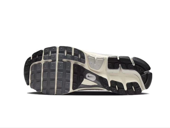 Light Silver Grey Nike Vomero 5 Sneakers - product image from the listing.