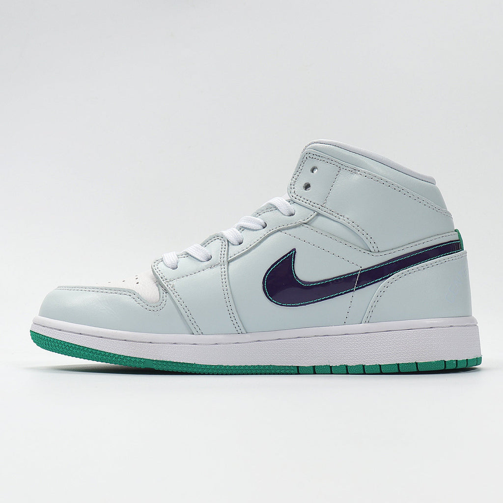 "Matcha Duck" Nike Dunk High Sneakers CW5853-100 - product image from the listing.